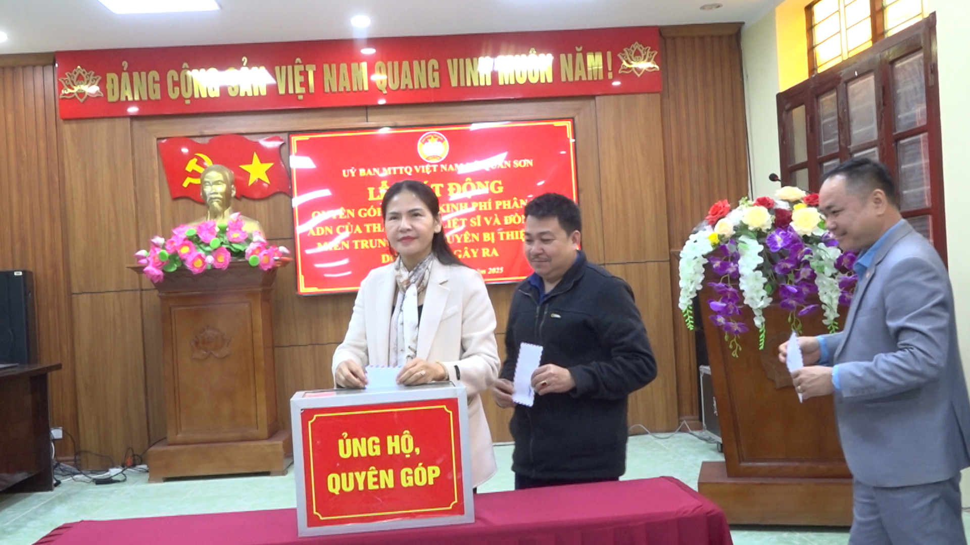 Anh-tin-bai